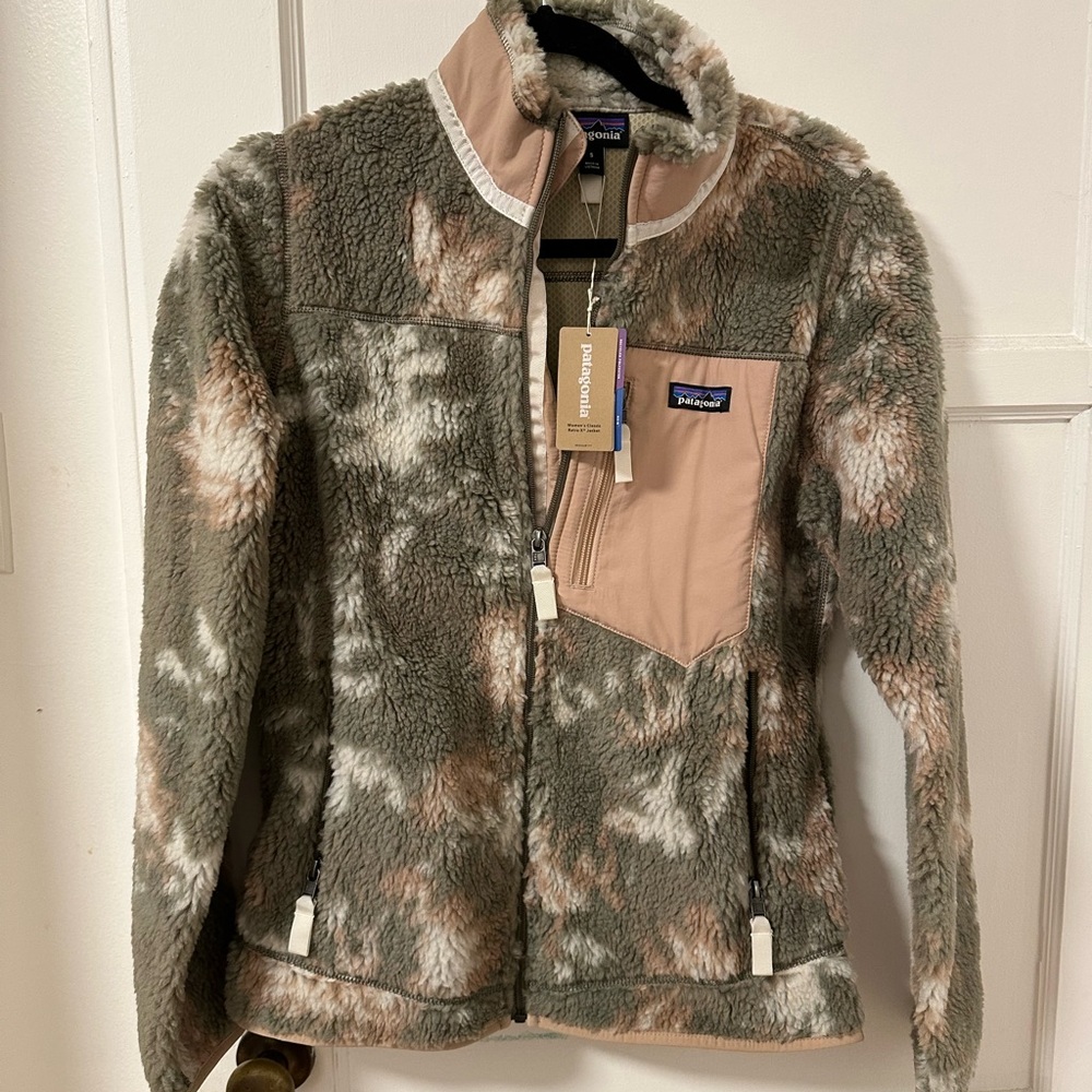 NWT Patagonia Fleece Jacket - Olive and Pink